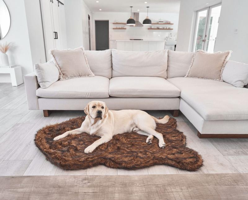 Animals PupRug by Paw.com™ Faux Fur Orthopedic Dog Bed – Curve Brown | Medium (40In L X 25In W) | Dogs Animals (C-E) Animals