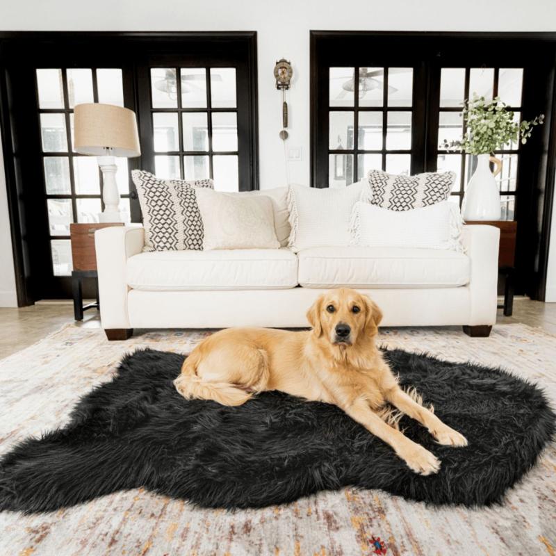 Animals PupRug by Paw.com™ Faux Fur Orthopedic Dog Bed – Curve Midnight Black | Medium (40In L X 25In W) | Dogs Animals (C-E) Animals